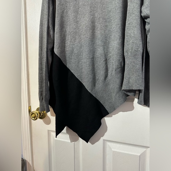 NWT Verve Ami Gray and Black Off-Shoulder Sweater 2X - Picture 13 of 15